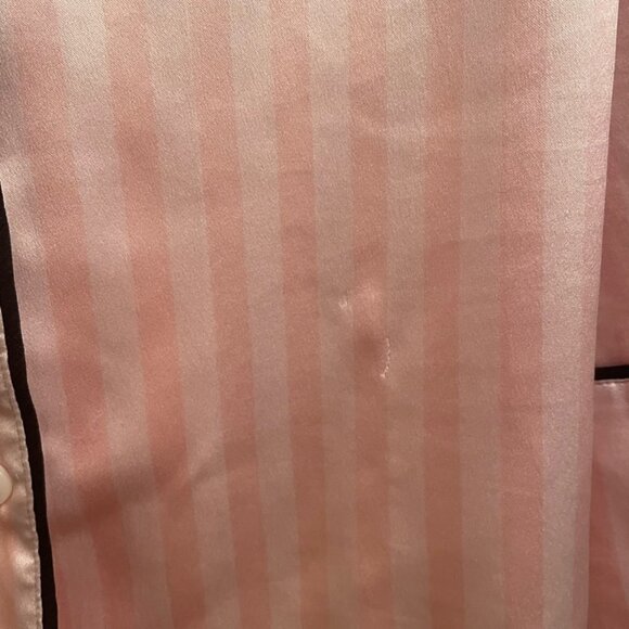 Victorias Secret Women's Silk Pajama Shirt - Picture 5 of 5